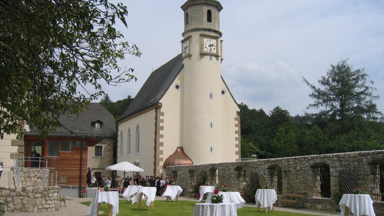 kirchl-hochzeit-u-standesamtl-hochzeit_vereinburgneuhaus, © Burg Neuhaus