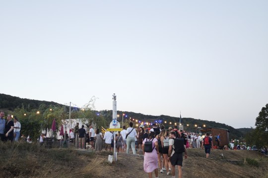 Gemütliche Stimmung entlang der Genussmeile, © Wienerwald Tourismus